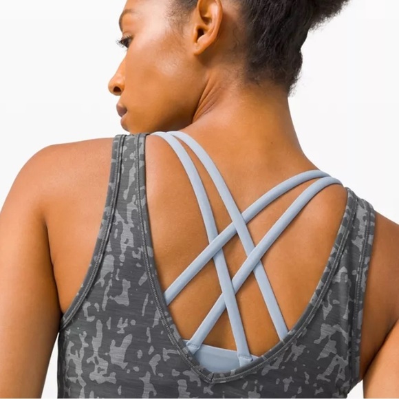 Lululemon Grey Patterned Power Pivot Tank - Picture 4 of 4
